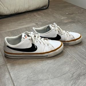 Nike court legacy shoes